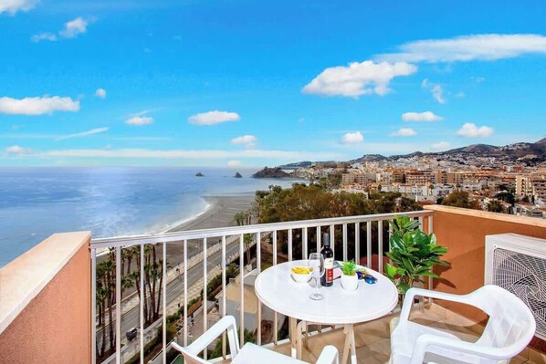 Superb view of the sea from the 10th floor