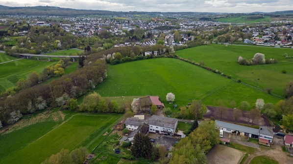 Der Rossbergerhof: Ökologische Landwirtschaft vor den Toren Montabaurs 🚜 