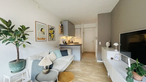 Kitchen, Living Room