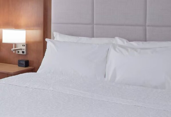 Unit with comfortable bed