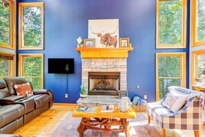 Living Room | Main Level | Central Heating & A/C | Smart TV | Gas Fireplace