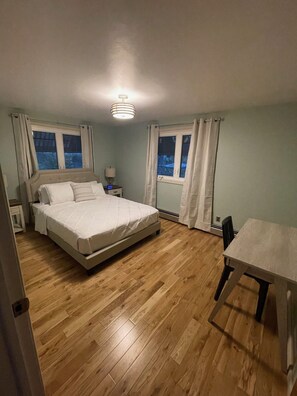 Bedroom 1: Queen bed with Desk and Office Chair