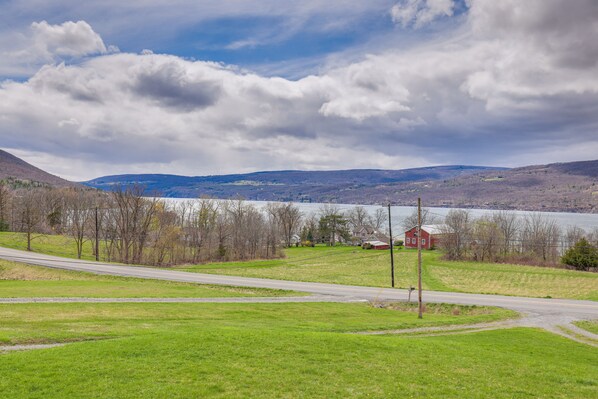 Middlesex Vacation Rental | 3BR | 2BA | 1,200 Sq Ft | 3 Steps to Enter
