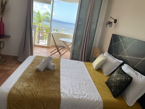 Studio 219 Tartane La Baie sea view