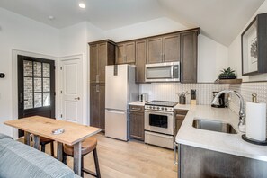 Kitchen | Drip Coffee Maker | Dishwasher | Cooking Utensils