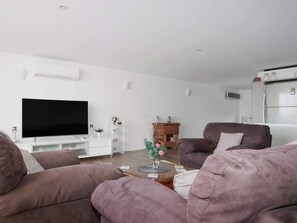 Super comfortable large lounge, Large curve screen TV