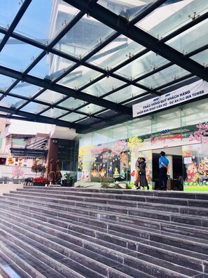 施設の正面