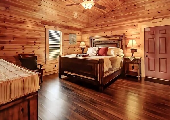 King bedroom with ensuite bathroom