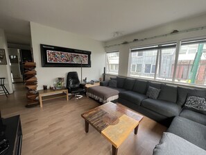 The sofa is very comfortable and there is plenty of space for the whole group to enjoy it.