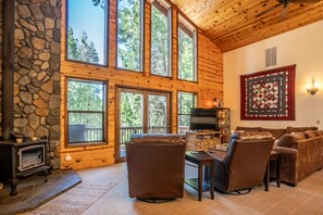 Welcome to Millville Treehouse!