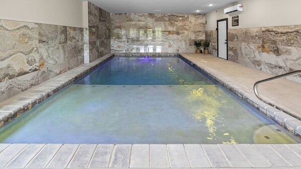 Smoky Mountains Private Swimming Pool Cabin