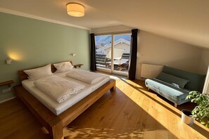 Schlafzimmer Bett 180x200