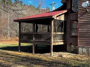Side view of first floor screened-in porch