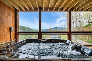 Glory's bubbling hot tub