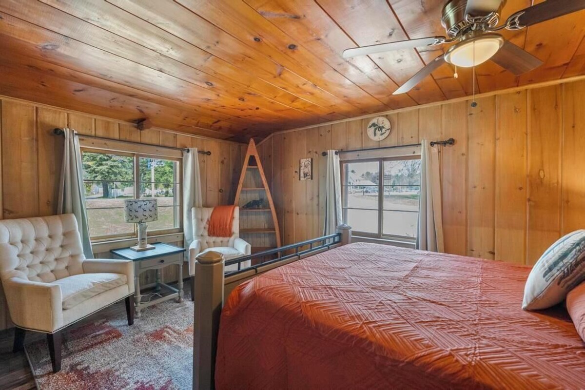 Reed’s on the River Cabin 8