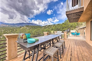 Grill & Enjoy at our patio with the outdoor seatings!