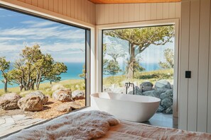 Stunning ocean views from the bath