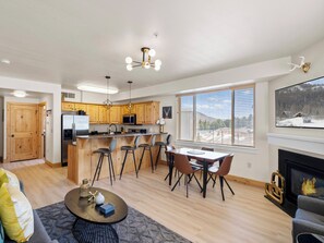 Living Room / Kitchen