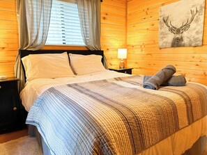 Queen-size comfort in the master bedroom