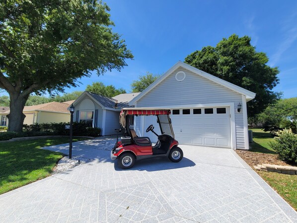 2 seater golf cart included with stay. (Must sign waiver)