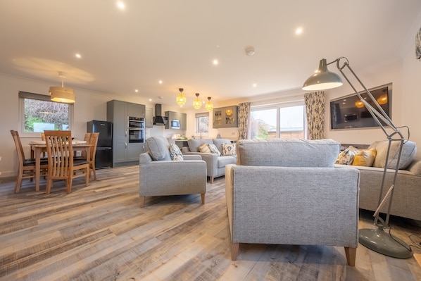 The Den, Eccles-on-Sea: Gorgeous open-plan living a few steps from the beach