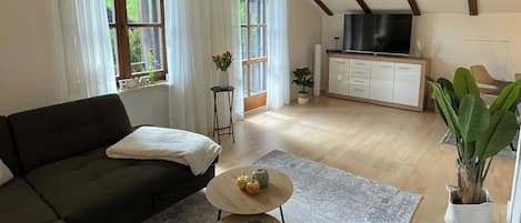 Ferienwohnung Bad Reichenhall-Bergblick (Nonn) 70 qm mit 1 Schlafzimmer-Wohnbereich