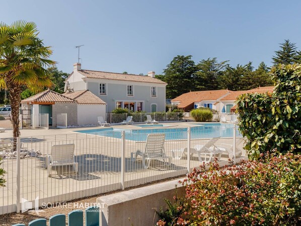 PISCINE COLLECTIVE