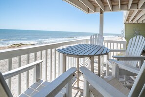 Al Fresco Dining at its best!