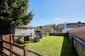 Rose Cottage, Thropton - Host & Stay