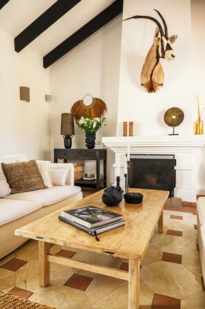High ceilings and lots of light