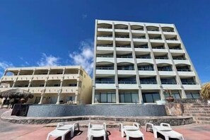 Palacio Del Mar - Ocean side View