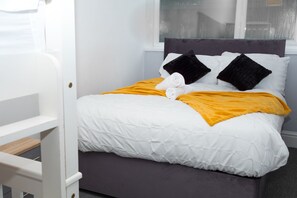 Apt 1