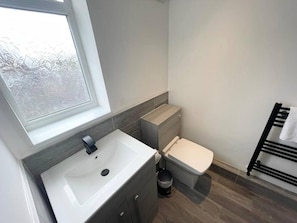 Apt 3