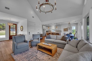 Living room
