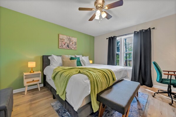 Master Bedroom (1)