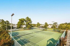 tennis/pickle ball court