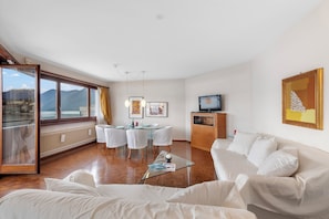 Living and dining room