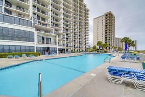 Phoenix 6 | Community Amenities | Pools | Hot Tub | Beach Access