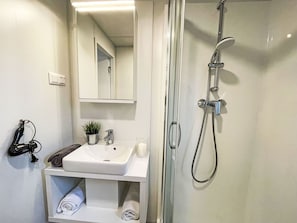 Spiegel, Zapfhahn, Armatur, Eigentum, Sinken, Bad Sink, Badezimmer, Dusche, Duschkopf