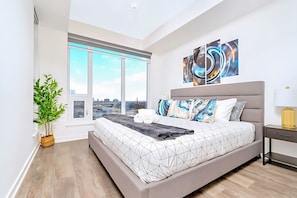 Large King Bedroom