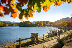 Take a stroll around Lake Junaluska while breathing in the crisp Fall mountain air and let your eyes gaze on the emerging colors nature gives us in Autumn.