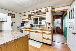 Kitchen | Cooking Basics | Drip Coffee Maker