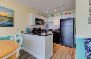 Atlantic Towers 1003-large-010-037-KitchenEating Area-1500x986-72dpi
