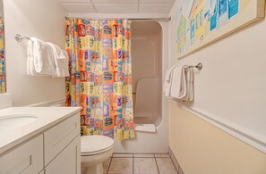 Atlantic Towers 1003-large-018-048-Bathroom-1500x986-72dpi