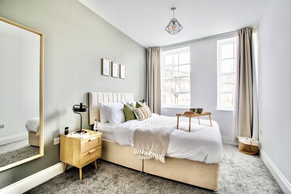 Master King Bedroom