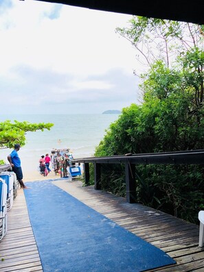 Beach/ocean view