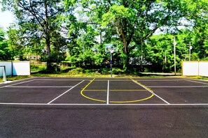 Sport court