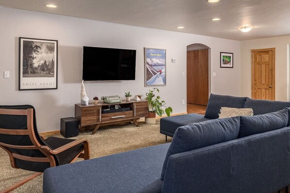 Beautiful Spacious Living Room