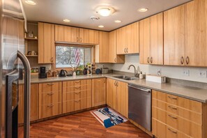 A fully equipped kitchen