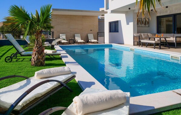 pool